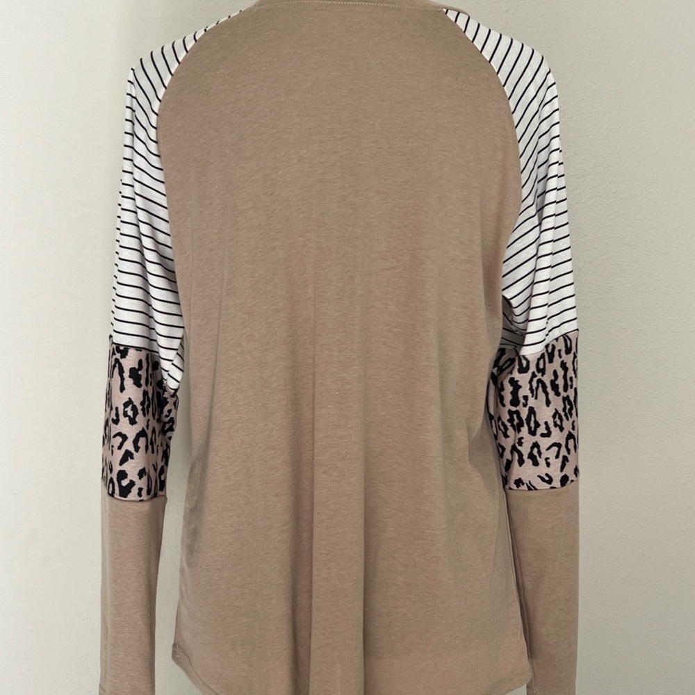 Tan and White Women's Raglan Sleeve Top - Picture 3 of 6